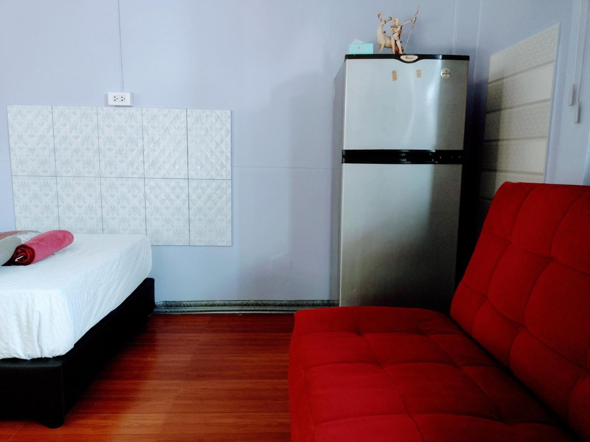 Mango Tree Guestroom Бангкок Экстерьер фото