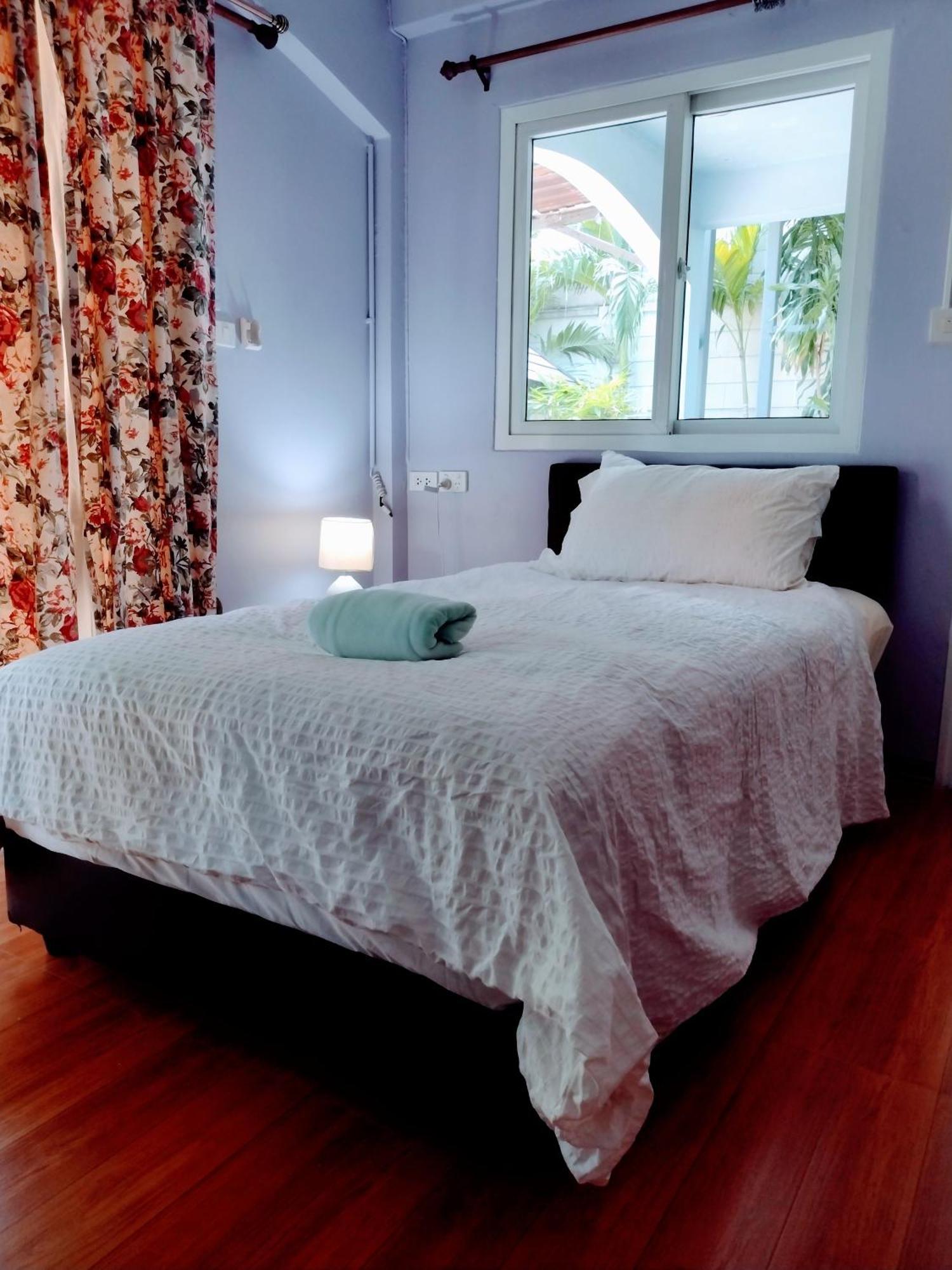 Mango Tree Guestroom Бангкок Экстерьер фото