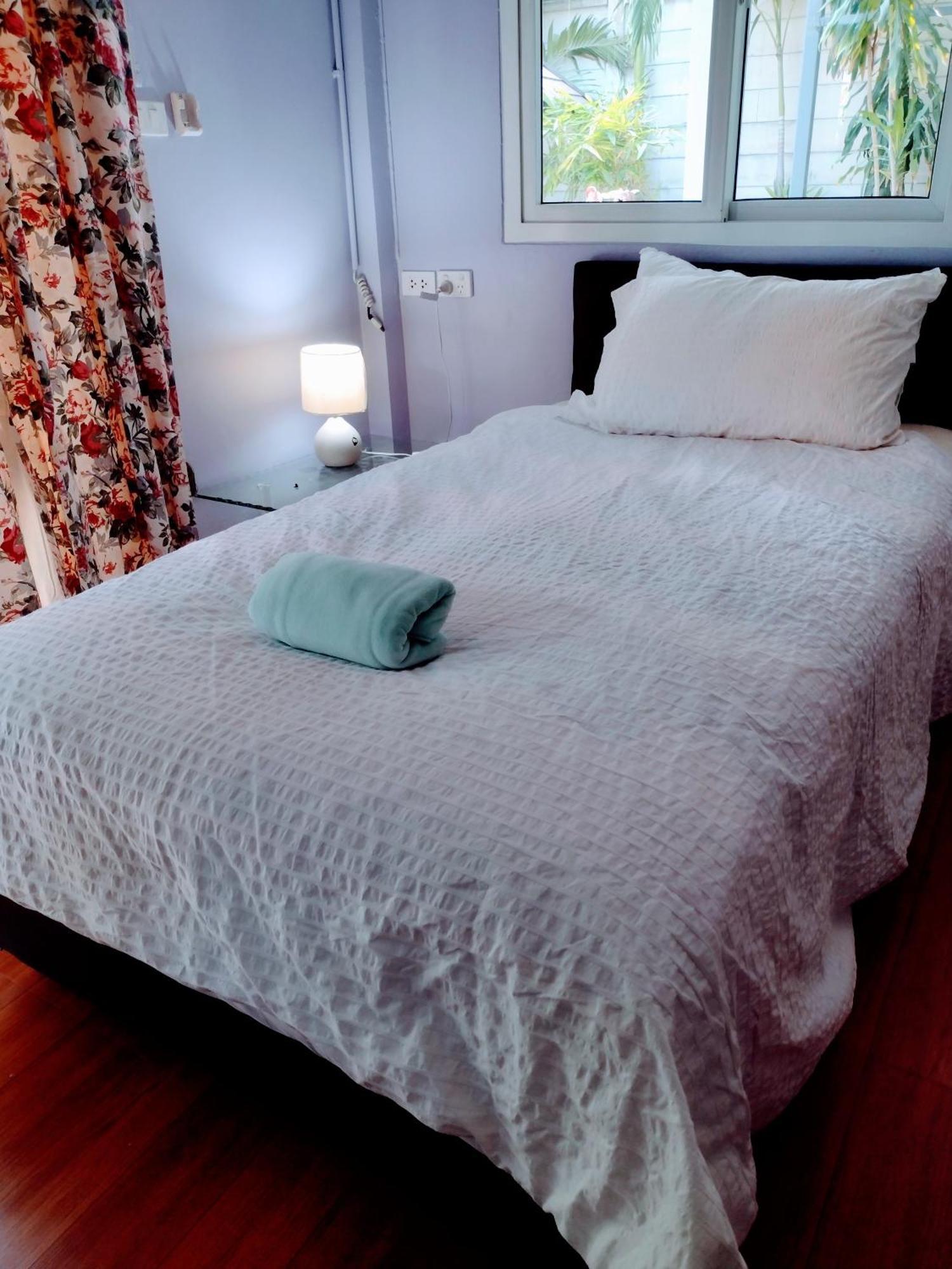 Mango Tree Guestroom Бангкок Экстерьер фото