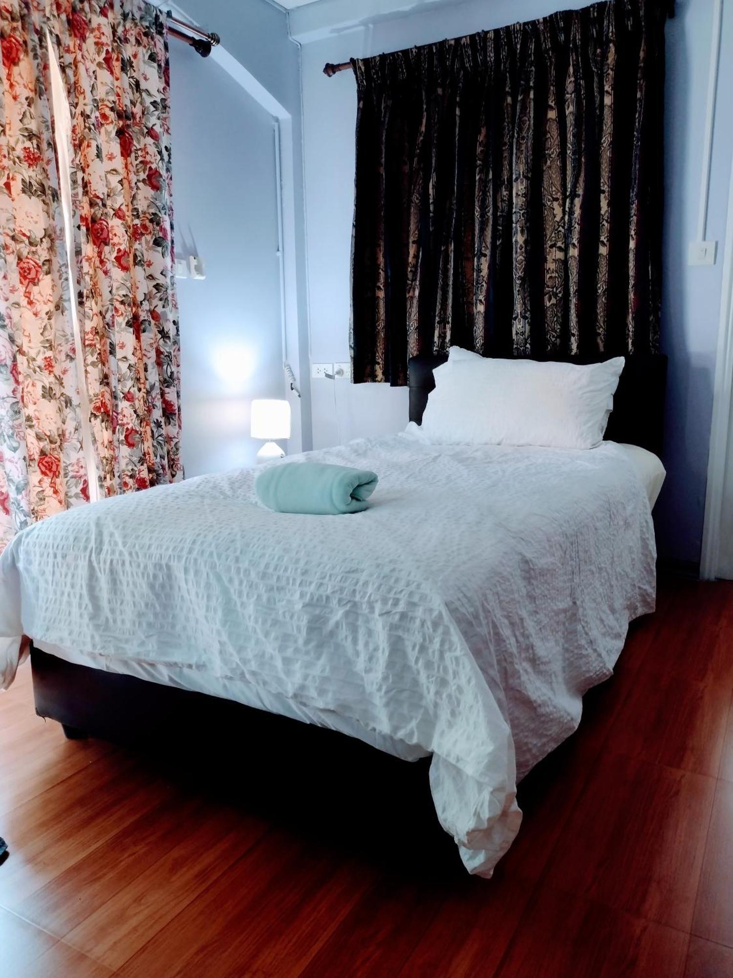 Mango Tree Guestroom Бангкок Экстерьер фото