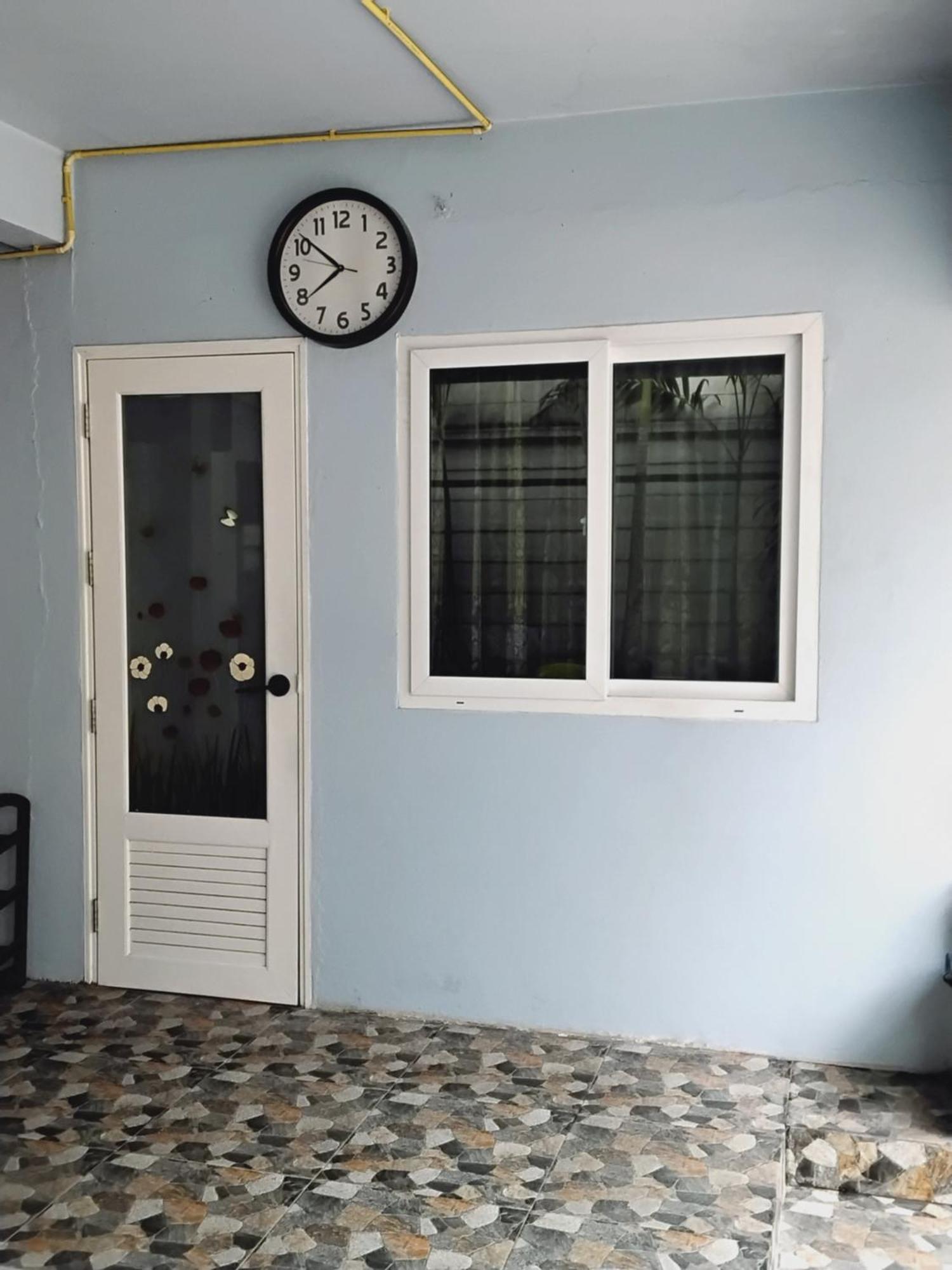 Mango Tree Guestroom Бангкок Экстерьер фото
