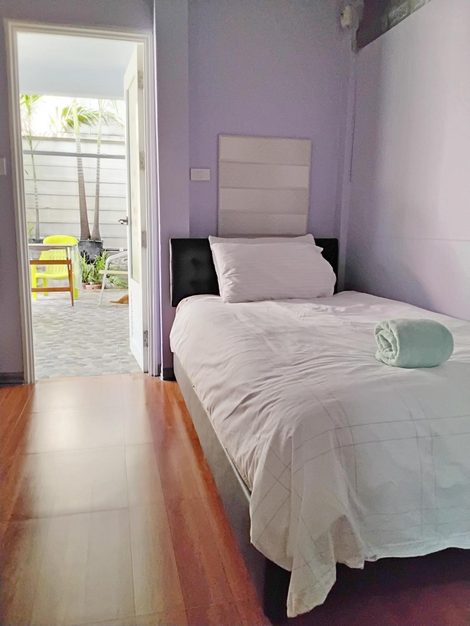 Mango Tree Guestroom Бангкок Экстерьер фото